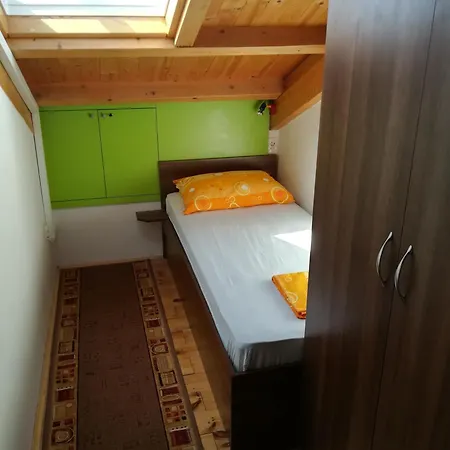 Apartment Fuer 5 Personen Ca, 85 M Sup2 In Dubrovnik, Dalmatien Neretva *
